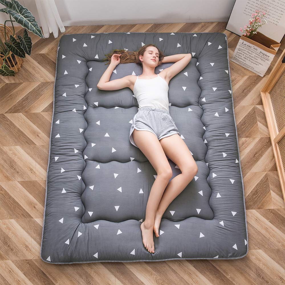 MAXYOYO Japanese Floor Mattress Futon Mattress, Roll Up Dormitory Mattress, Triangle Printed