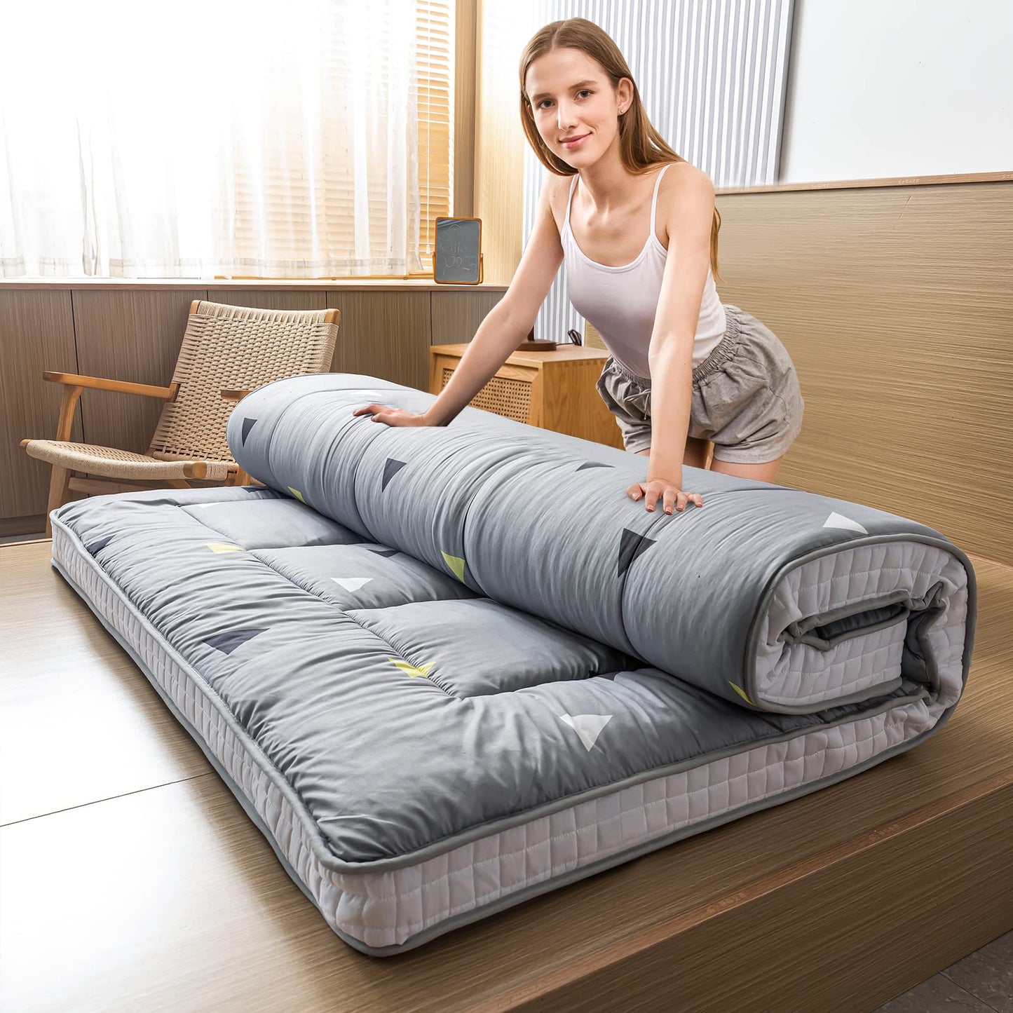 MAXYOYO Extra Thick Padded Japanese Floor Mattress, Roll Up Futon Mattress, Grey Triangle Printed