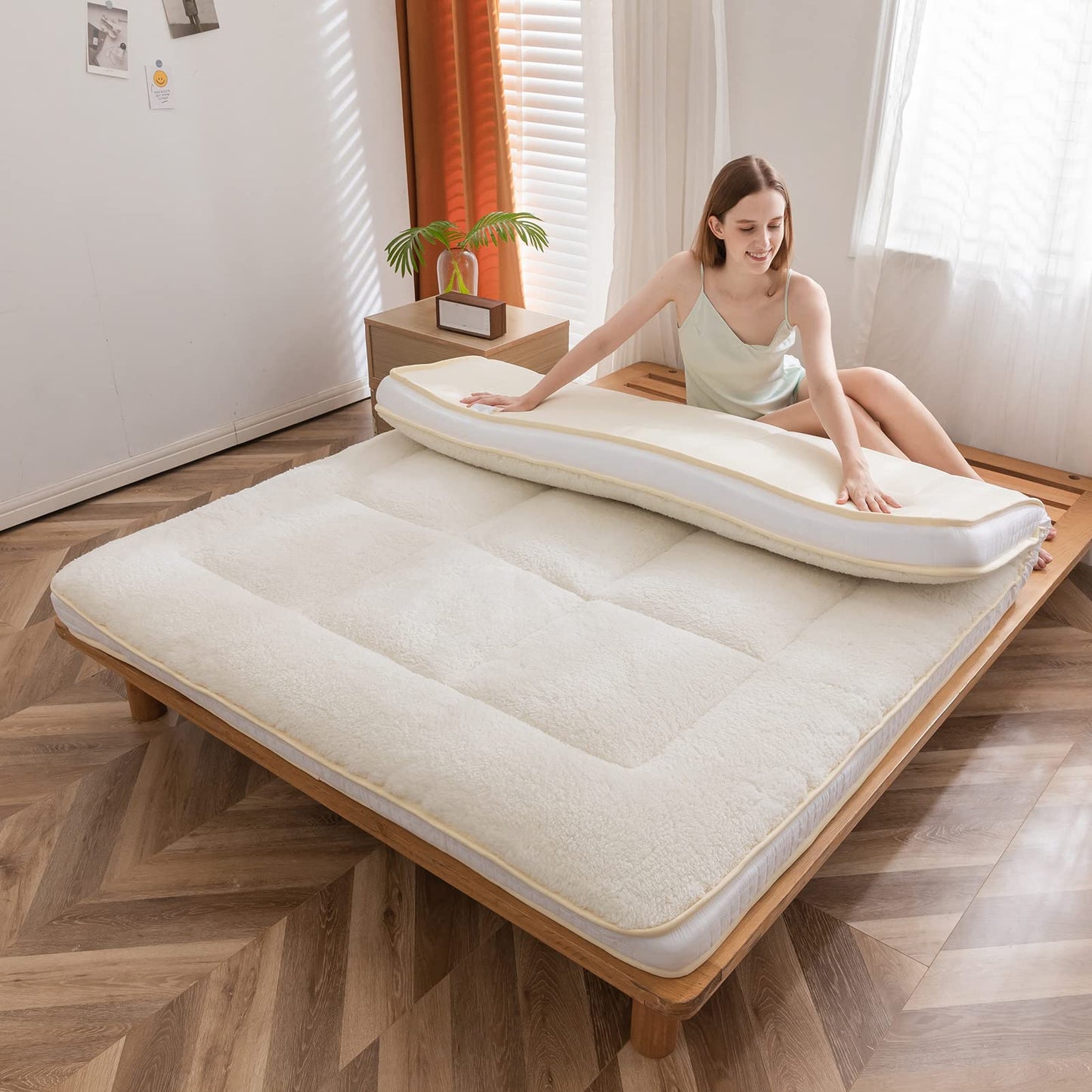 MAXYOYO Padded Sherpa Fleece Futon Mattress Japanese Style Floor Mattress Roll Up Mattress, Off White